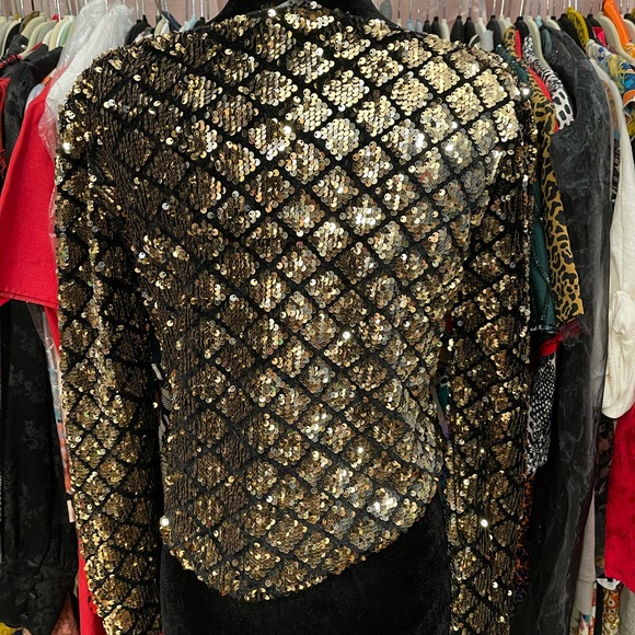 FATE sequins crop top - Picture 4 of 5